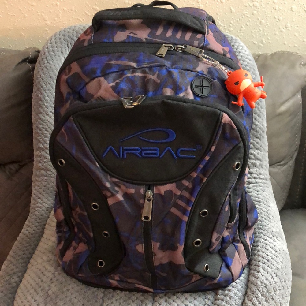 AirBack Huge Ventilated Backpack. Two custom zipper pulls. Super Backpack .NWOT
